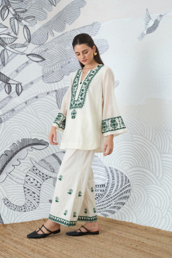 GREEN YOKE EMBROIDERY SHORT TUNIC WITH PANTS