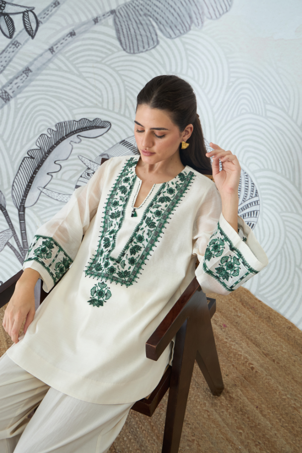 GREEN YOKE EMBROIDERY SHORT TUNIC WITH PANTS
