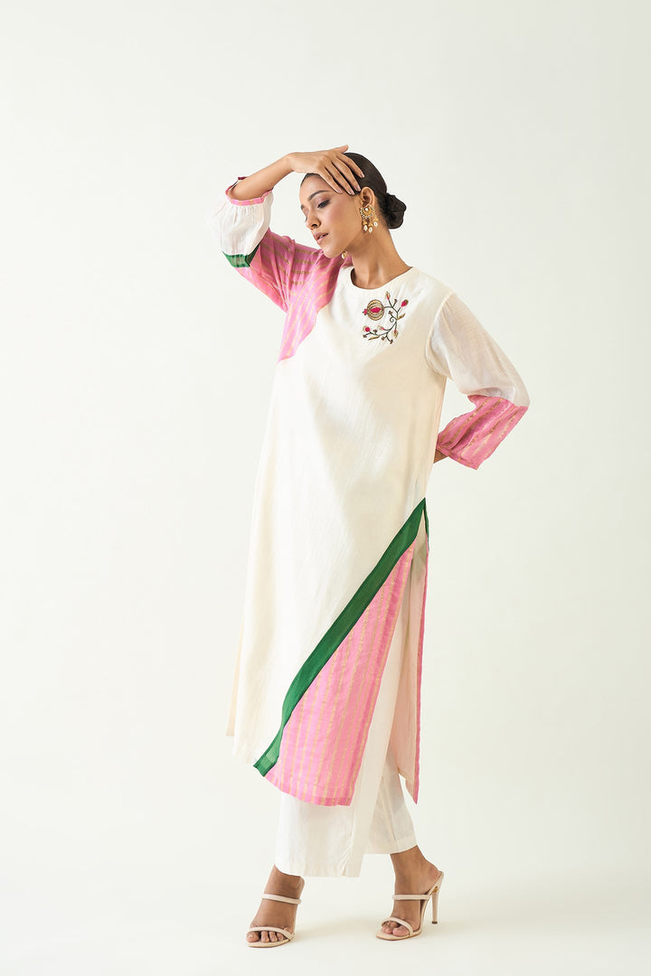 Mohini: Straight Kurta set - Ivory and Pink