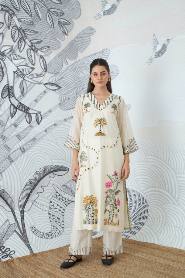MOUNTAIN EMBROIDERY KURTA WITH PANTS