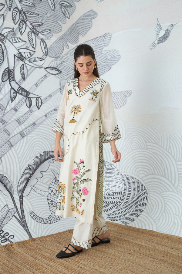 MOUNTAIN EMBROIDERY KURTA WITH PANTS