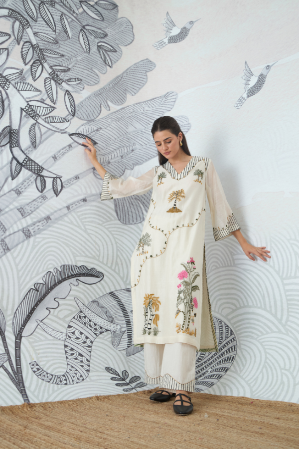 MOUNTAIN EMBROIDERY KURTA WITH PANTS