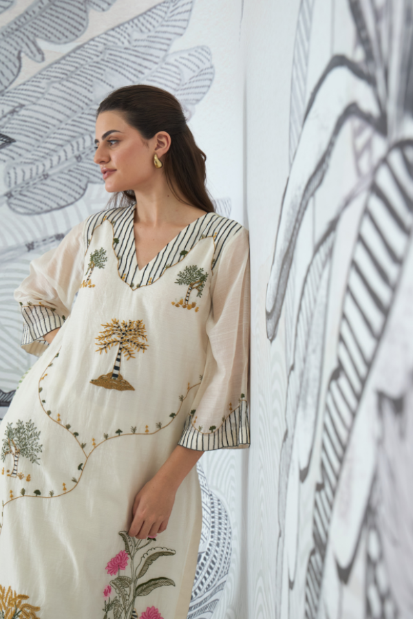 MOUNTAIN EMBROIDERY KURTA