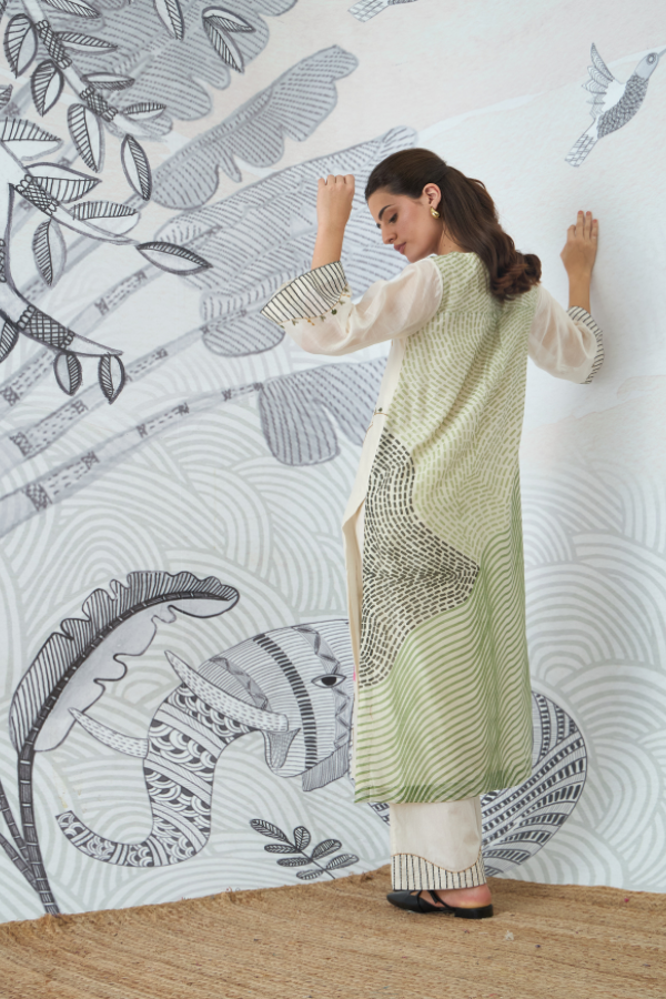 MOUNTAIN EMBROIDERY KURTA