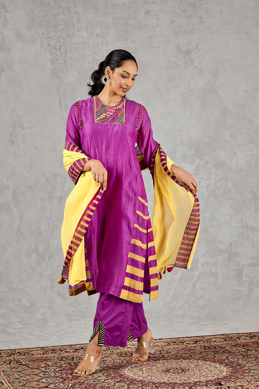 OLIVE YELLOW CHANDERI BLOCK PRINTED BORDER DUPATTA