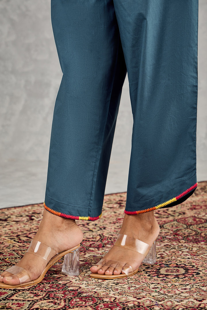 BLUE ZIG-ZAG EMBROIDERY SLOPE PANT