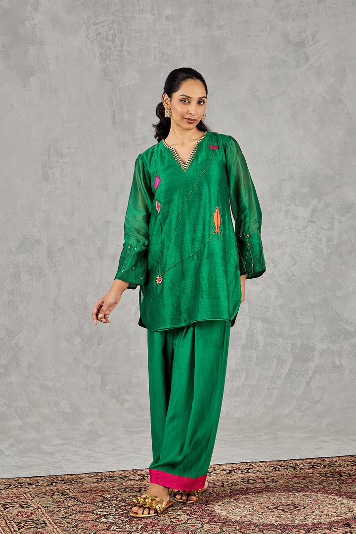 GREEN FISH PATCH EMBROIDERY SHORT TUNIC SET