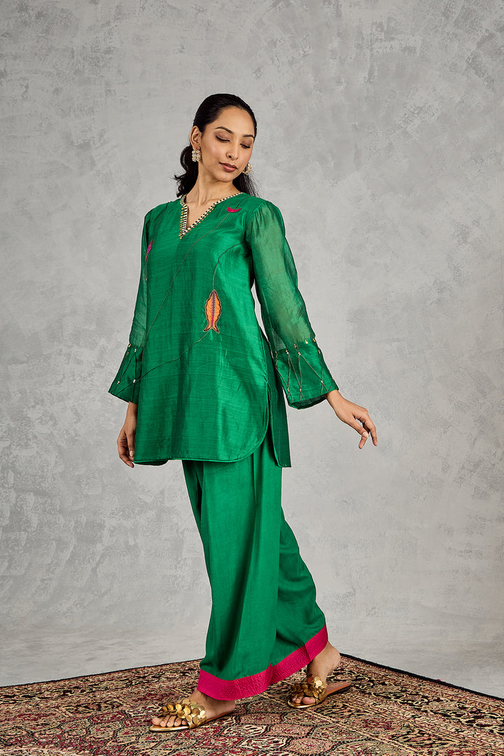 GREEN FISH PATCH EMBROIDERY SHORT TUNIC SET