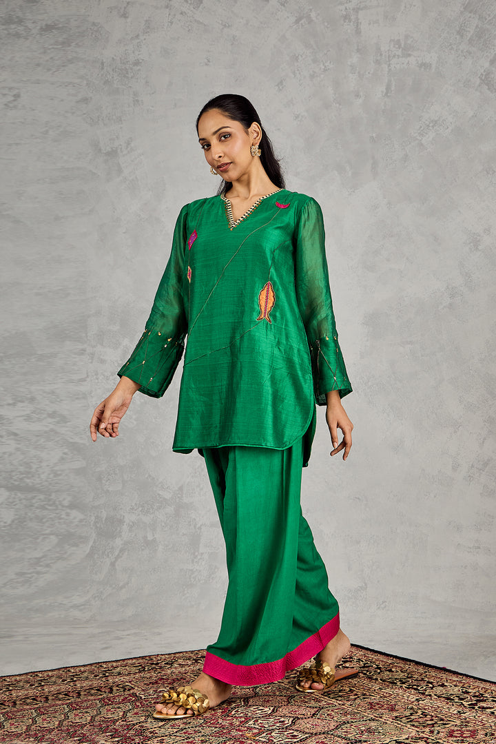 GREEN FISH PATCH EMBROIDERY SHORT TUNIC SET