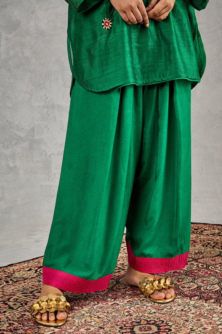 GREEN FISH PATCH EMBROIDERY SHORT TUNIC SET
