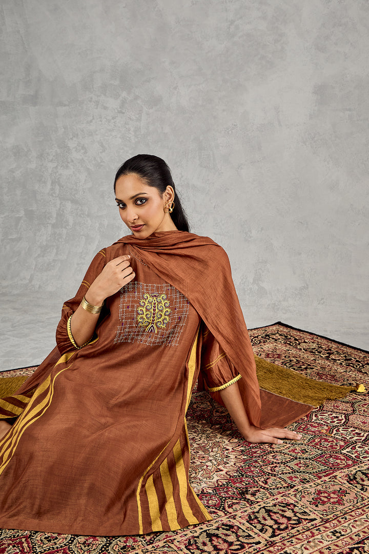BROWN TREE EMBROIDERY KURTA SET