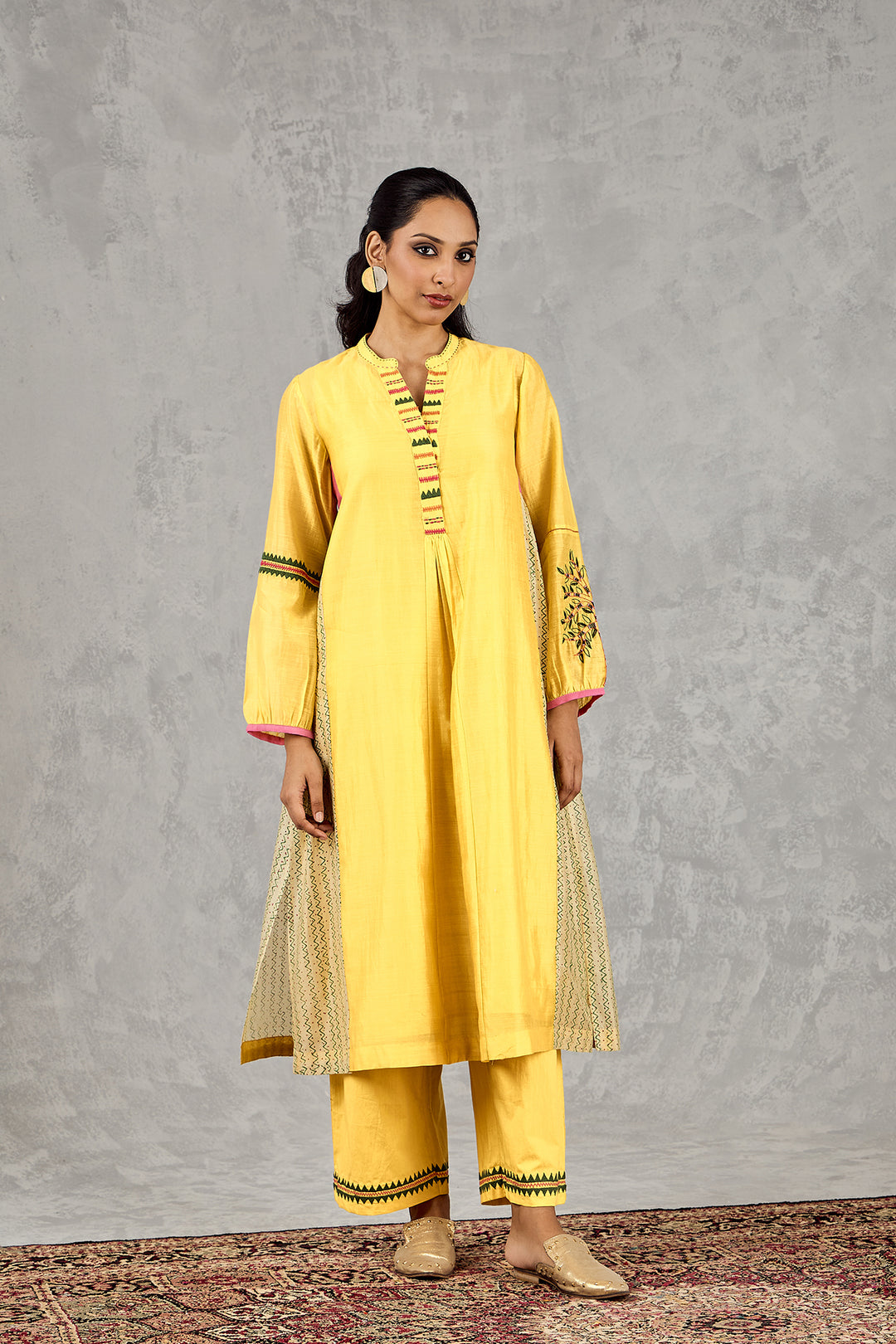 YELLOW ZIG-ZAG SIDE KALI KURTA SET