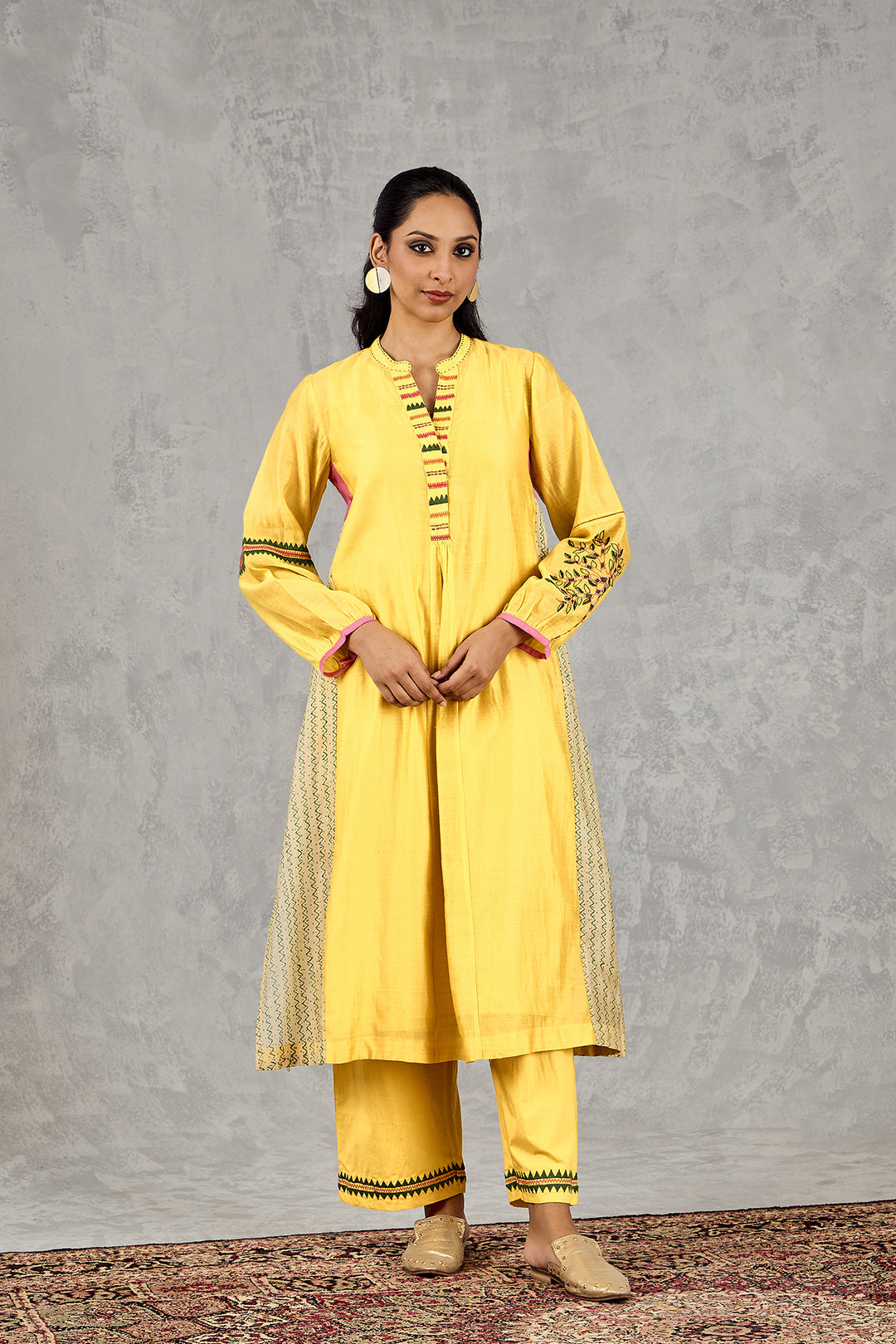 YELLOW ZIG-ZAG SIDE KALI KURTA SET