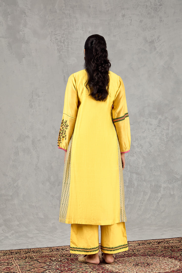 YELLOW ZIG-ZAG SIDE KALI KURTA SET