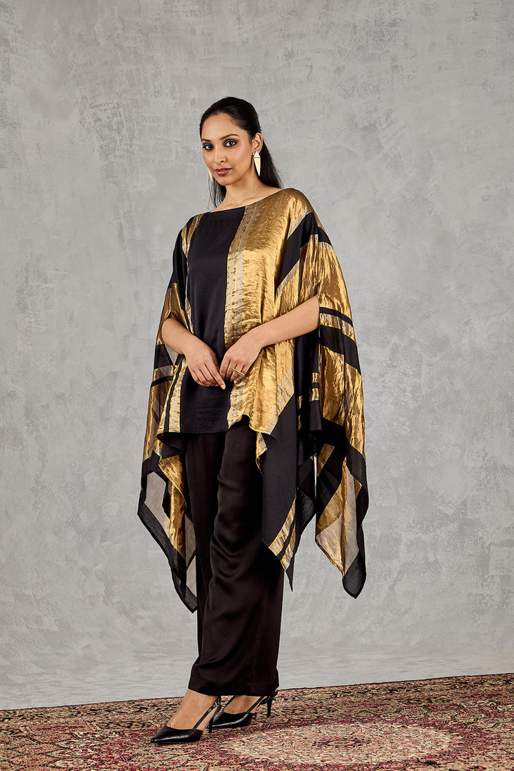 BLACK ASYMMETRICAL CAPE SET