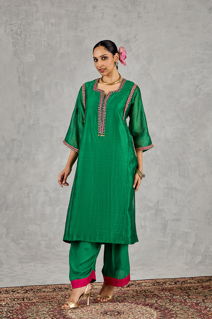 GREEN B/W EMBROIDERY CHOGA SET