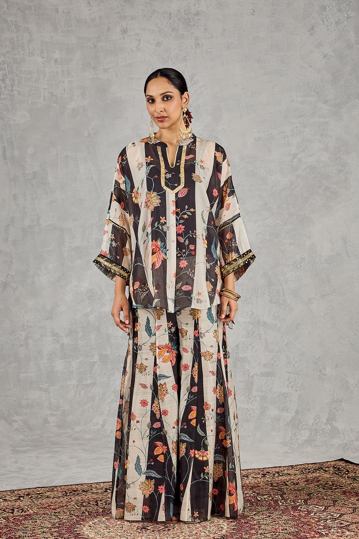 BLACK AND WHITE CHINTZ NAMAH TUNIC SET
