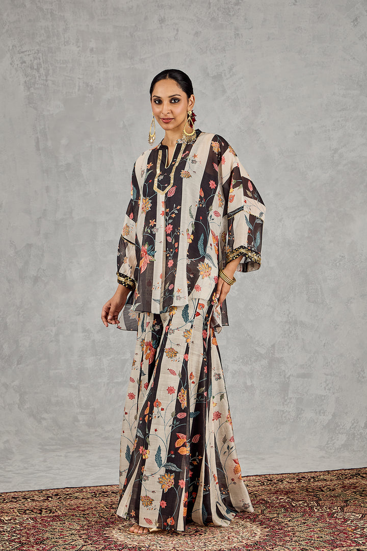 BLACK AND WHITE CHINTZ NAMAH TUNIC SET