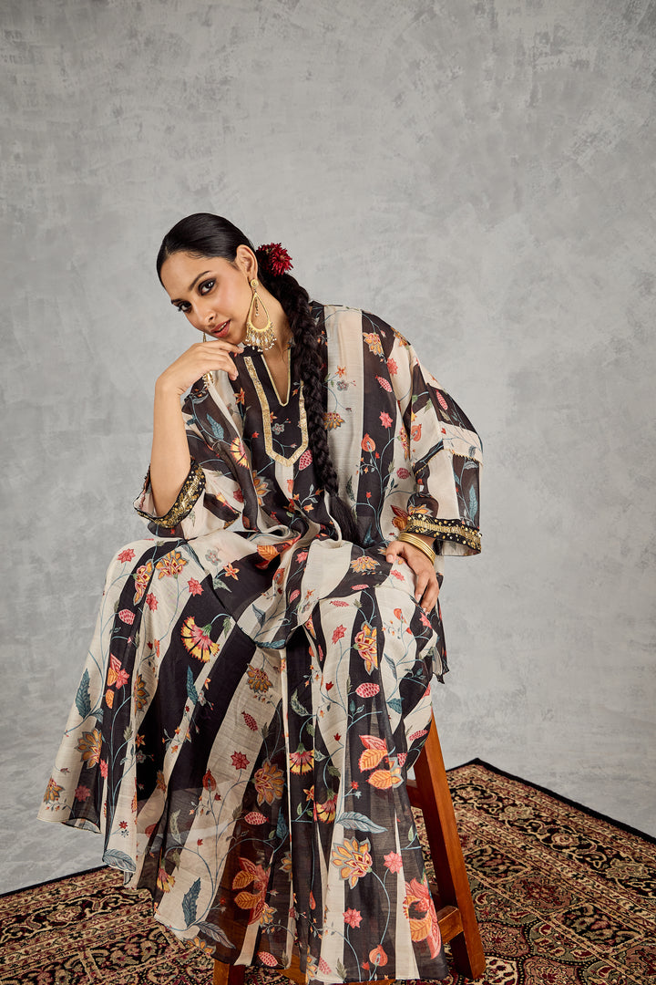 BLACK AND WHITE CHINTZ NAMAH TUNIC SET