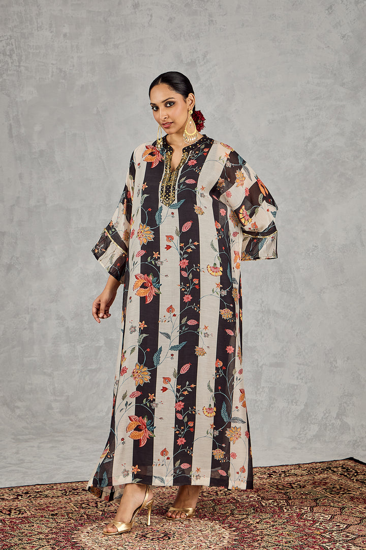 BLACK AND WHITE CHINTZ KAFTAN
