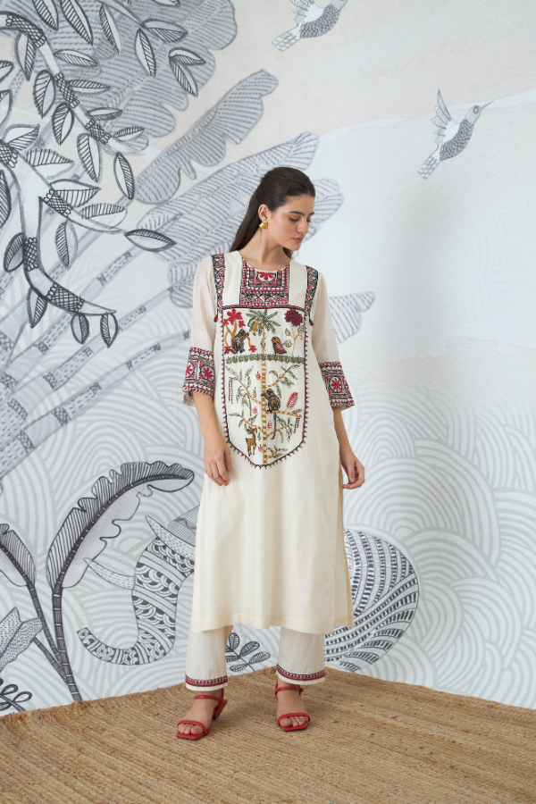 IVORY EMBROIDERY KURTA SET