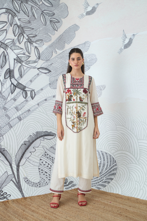 IVORY EMBROIDERY KURTA SET