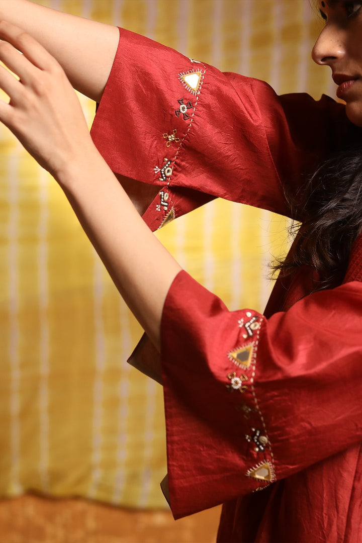 Maroon Handloom Silk Pintuck Choga With Pant & Dupatta