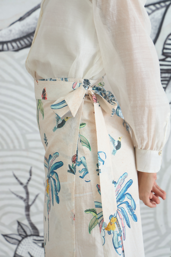 WHITE SHIRT WITH JUNGLE WRAP SKIRT