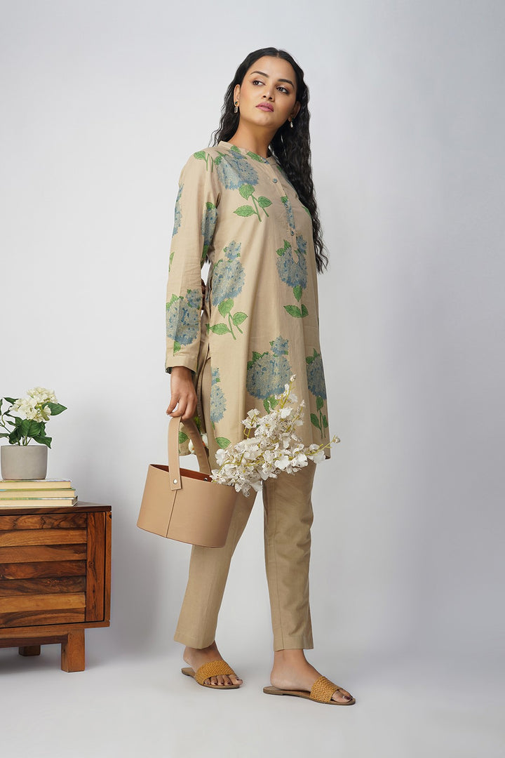 Blue Hydrangea Tunic With Plain Pants