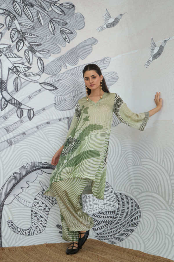GREEN TEXTURE HIGH LOW TUNIC TOP