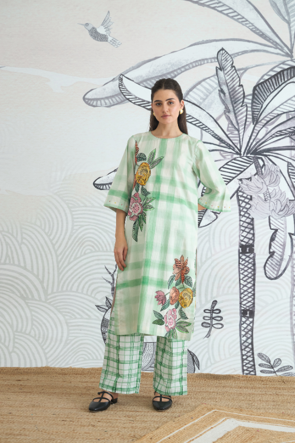 GREEN CHECK FLOWER PLACEMENT KURTA