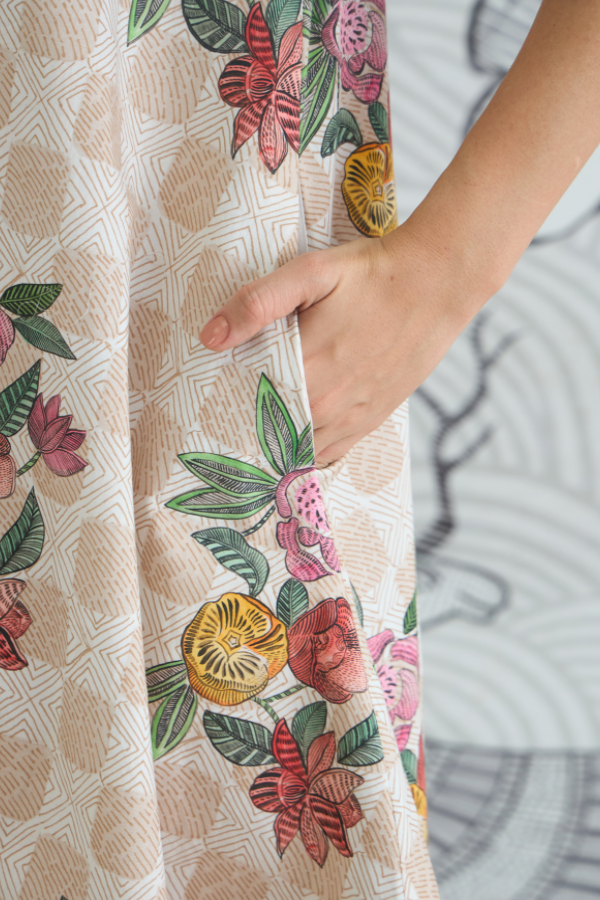 BEIGE CHECK FLOWER BOX PLEAT DRESS