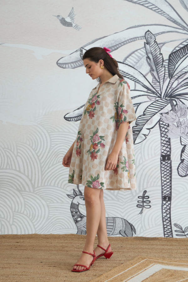 BEIGE CHECK FLOWER BOX PLEAT DRESS