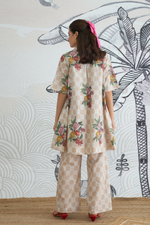 BEIGE CHECK FLOWER BOX PANTS