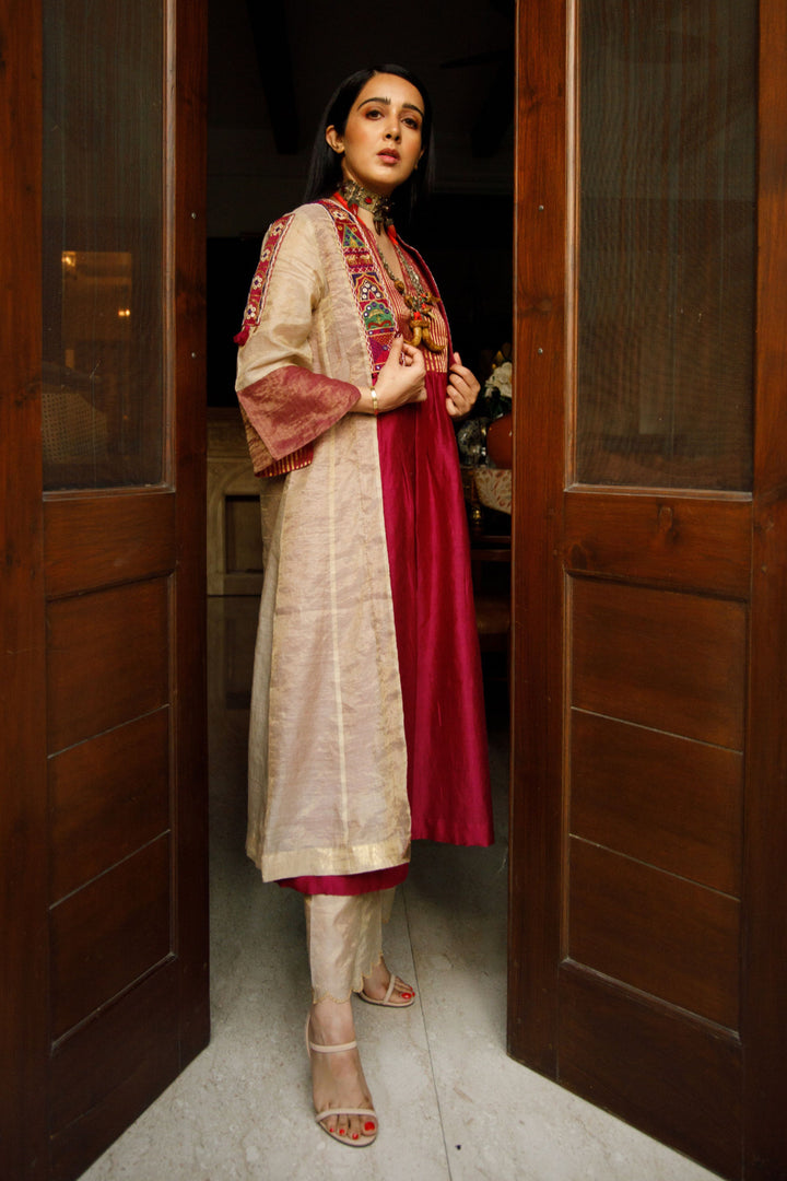 PADMAVAT-BEIGE HANDWOVEN TISSUE CHANDERI JACKET SET