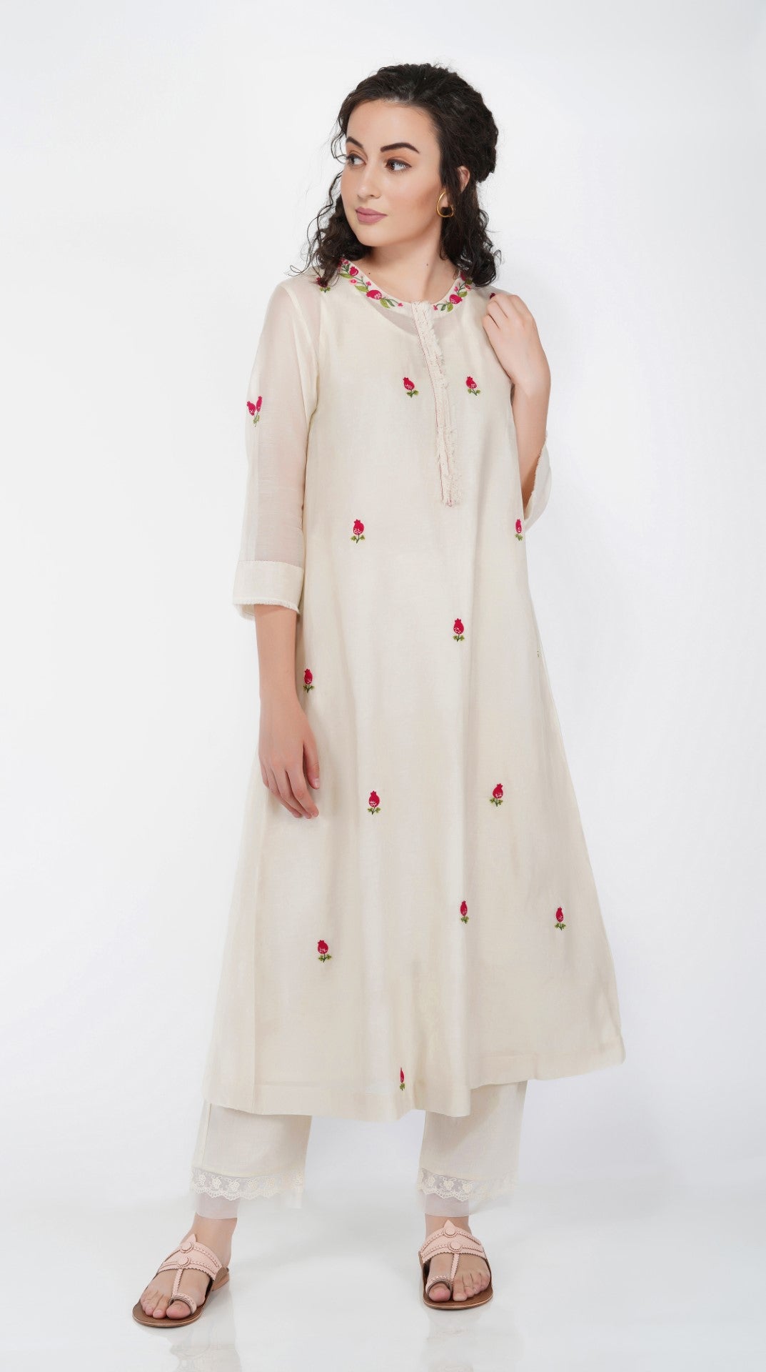 SAAWAN IVORY CHANDERI HAND EMBROIDERY FLORAL EMBROIDERY KURTA WITH LACE AND ORGANZA OFF WHITE PANTS