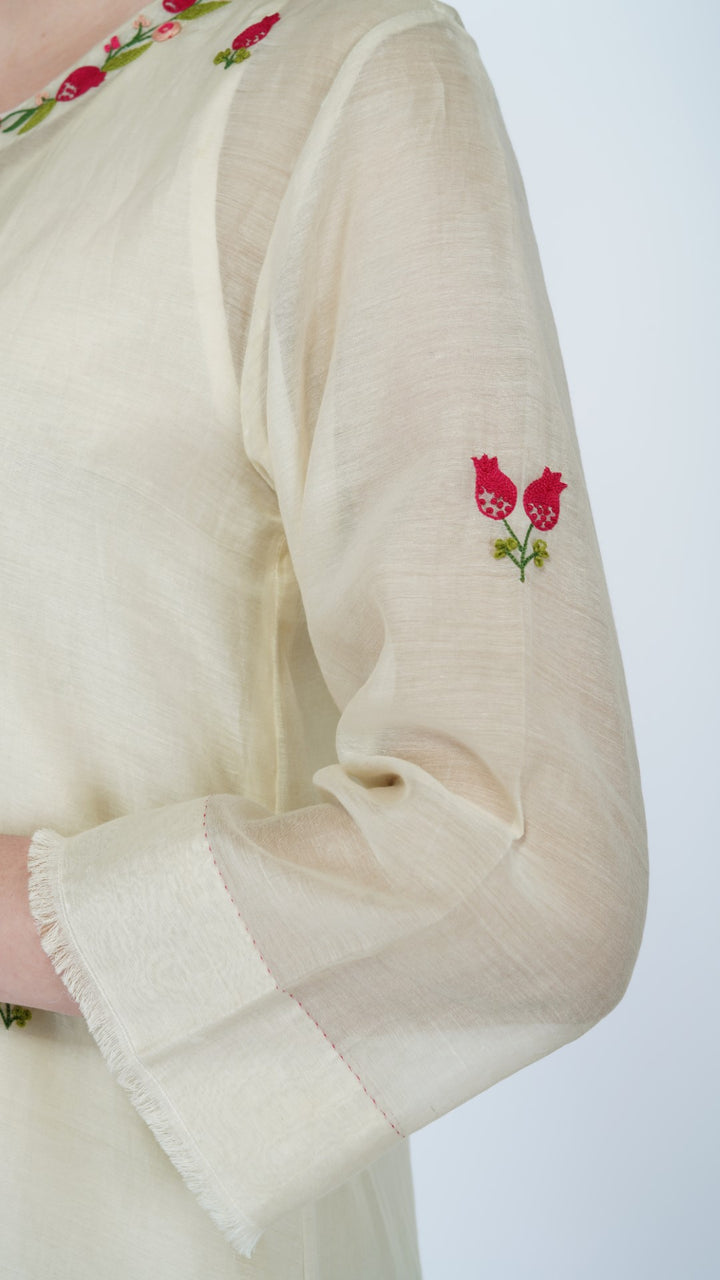 SAAWAN- IVORY CHANDERI HAND EMBROIDERY KURTA SET