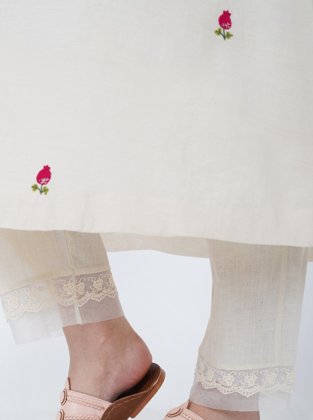 SAAWAN- IVORY CHANDERI HAND EMBROIDERY KURTA SET