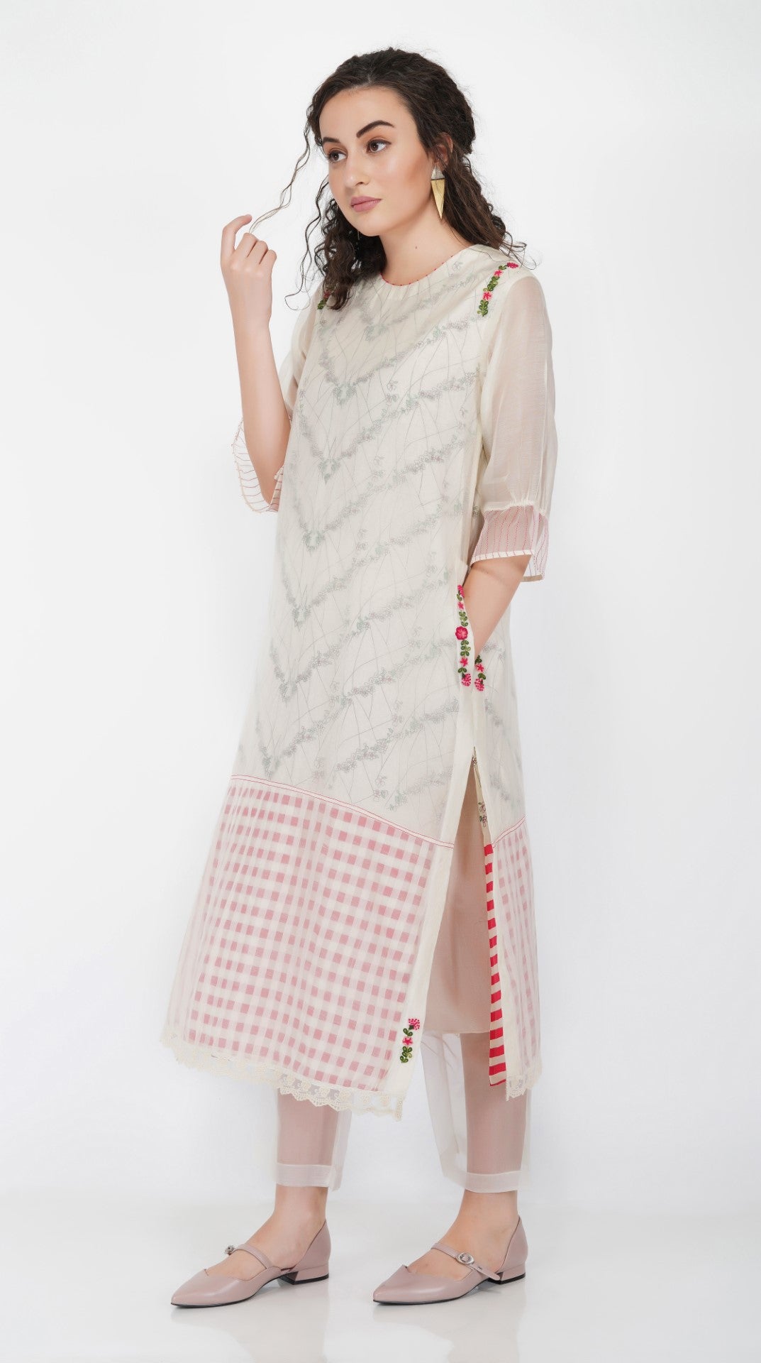 SAAWAN POCKET EMBROIDERED KURTA WITH OFF WHITE COTTON SHEER ORGANZA STRAIGHT PANTS