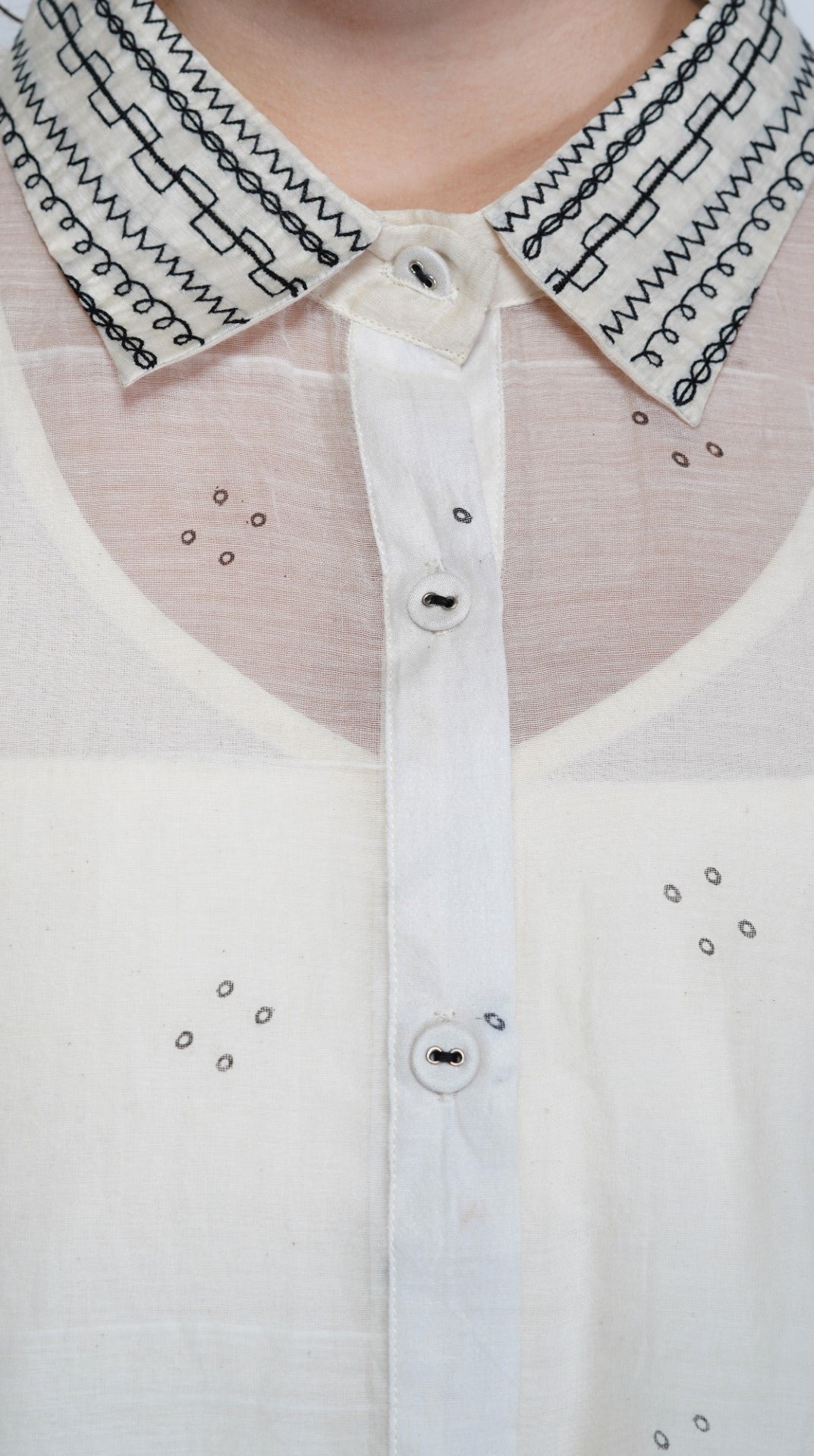 SAAWAN ASYMMETRIC SHIRT WITH EMBROIDERED COLLAR