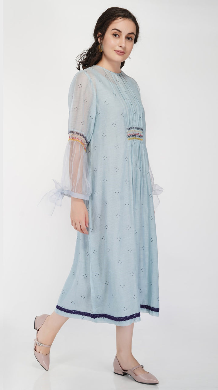 SAAWAN KAFTAN WITH SMOCKING EMBROIDERY