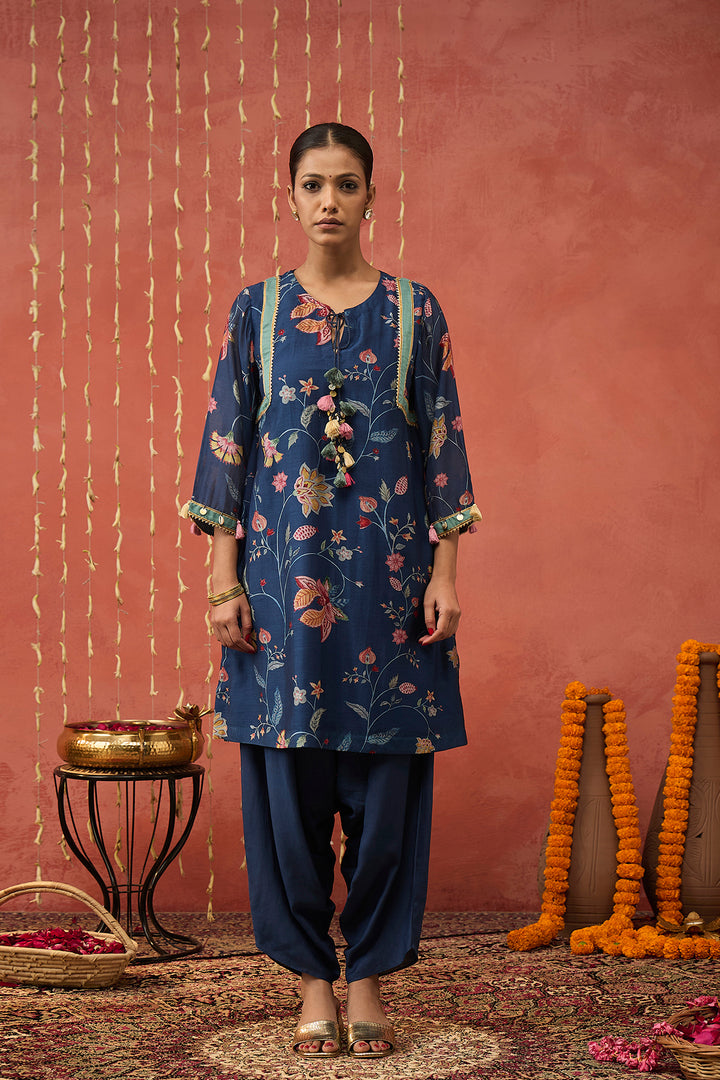 VADHU-BLUE CHINTZ SHORT KURTA