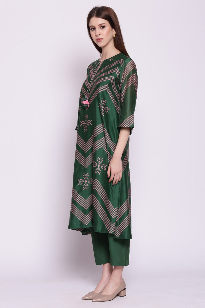 EMERALD GREEN CHANDERI CHEVRON BANDHANI PRINT KURTA