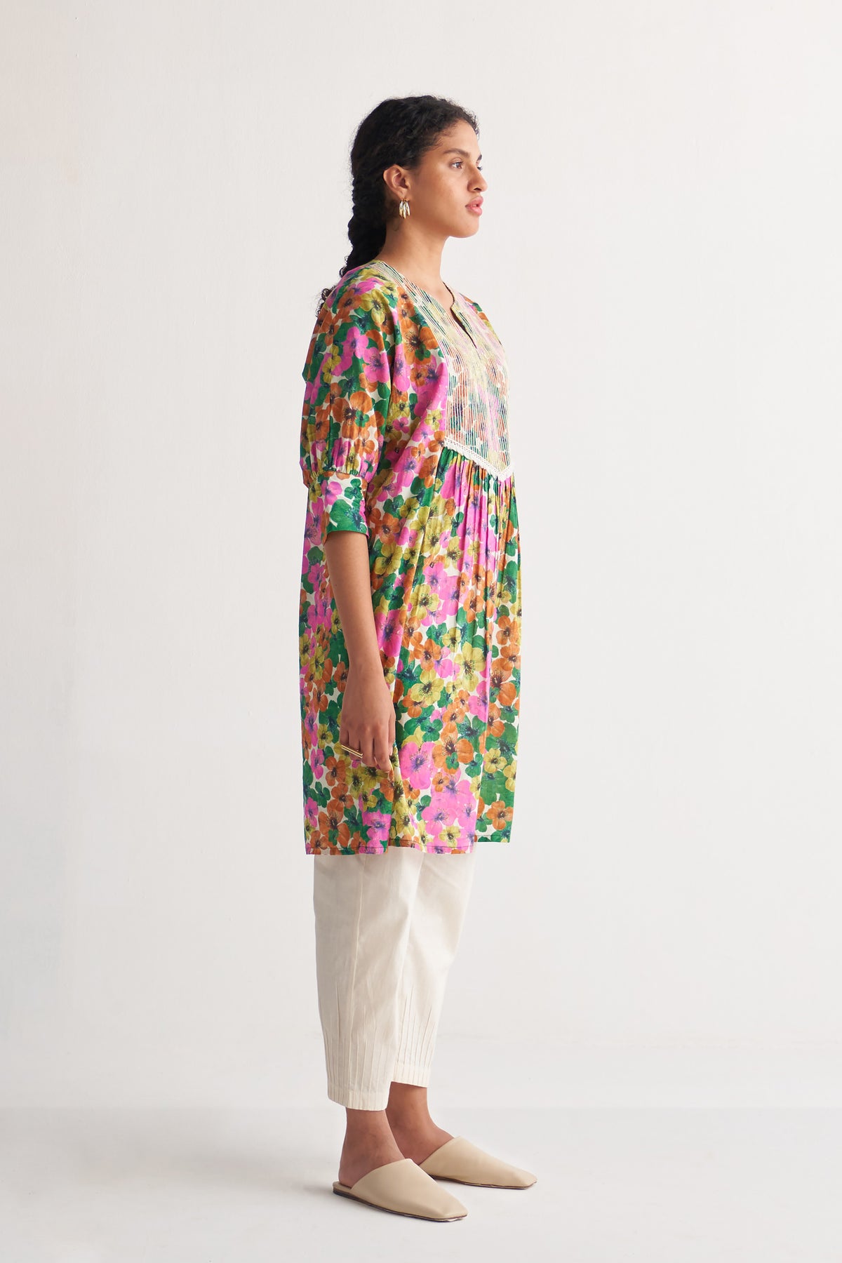Multihued Gardenia Couching yoke Cape with Pintuck Pants