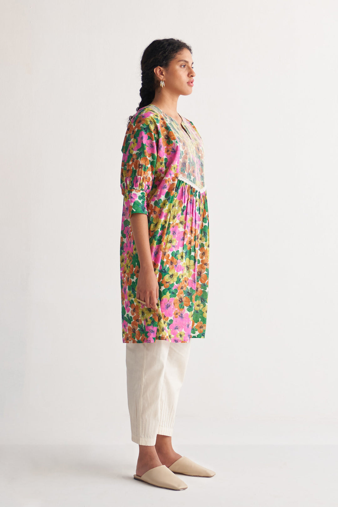 Multihued Gardenia Couching yoke Cape with Pintuck Pants
