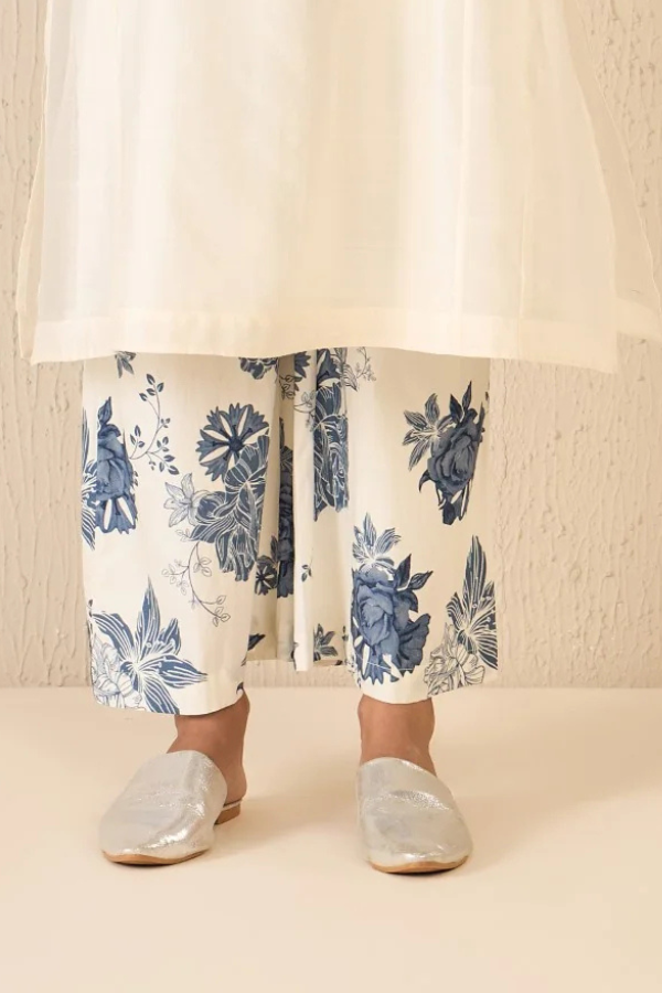 FLORAL FANATSY: BLUE LINE FLORAL FLAIR PANTS