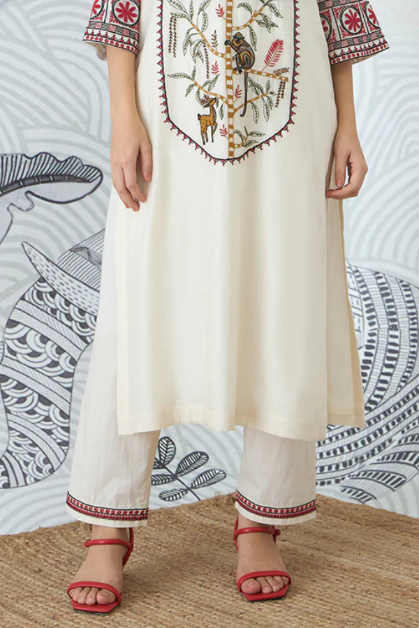 IVORY EMBROIDERY PANTS