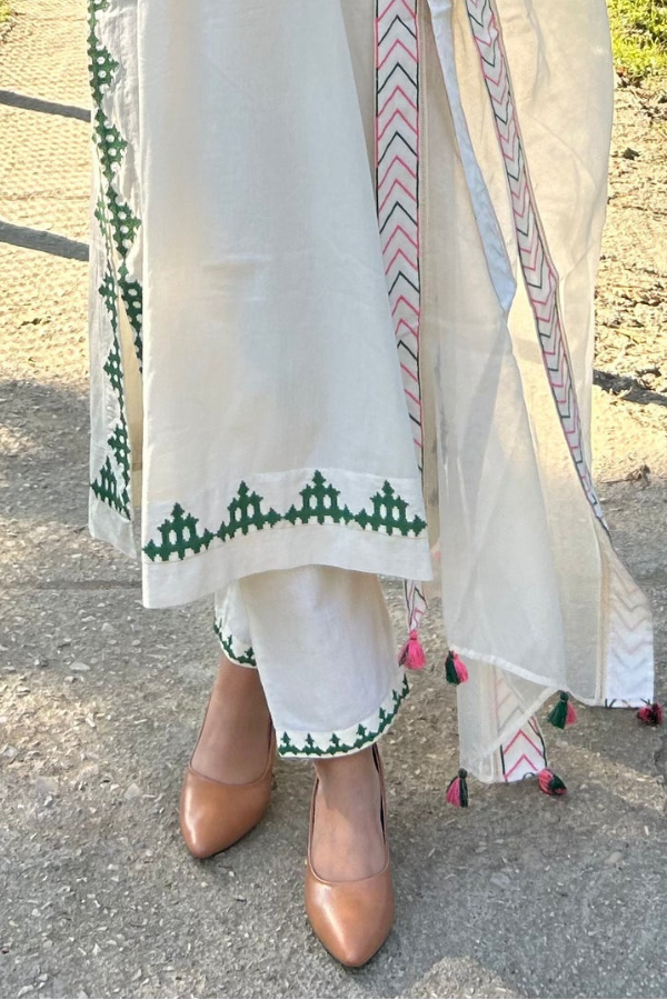 IVORY TEMPLE PANT