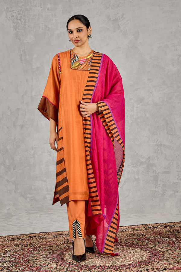 BURNT ORANGE SHORT ABSTRACT EMBROIDERY YOKE KURTA