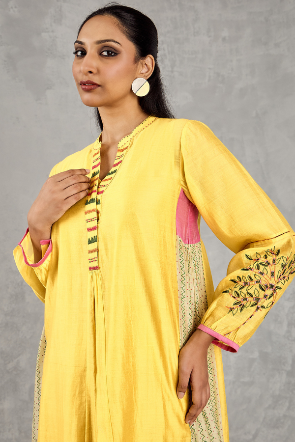 YELLOW ZIG-ZAG SIDE KALI KURTA